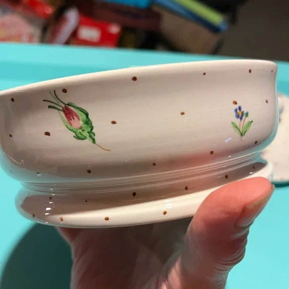 Laura Ashley covered powder or candy dish - Picture 6 of 7